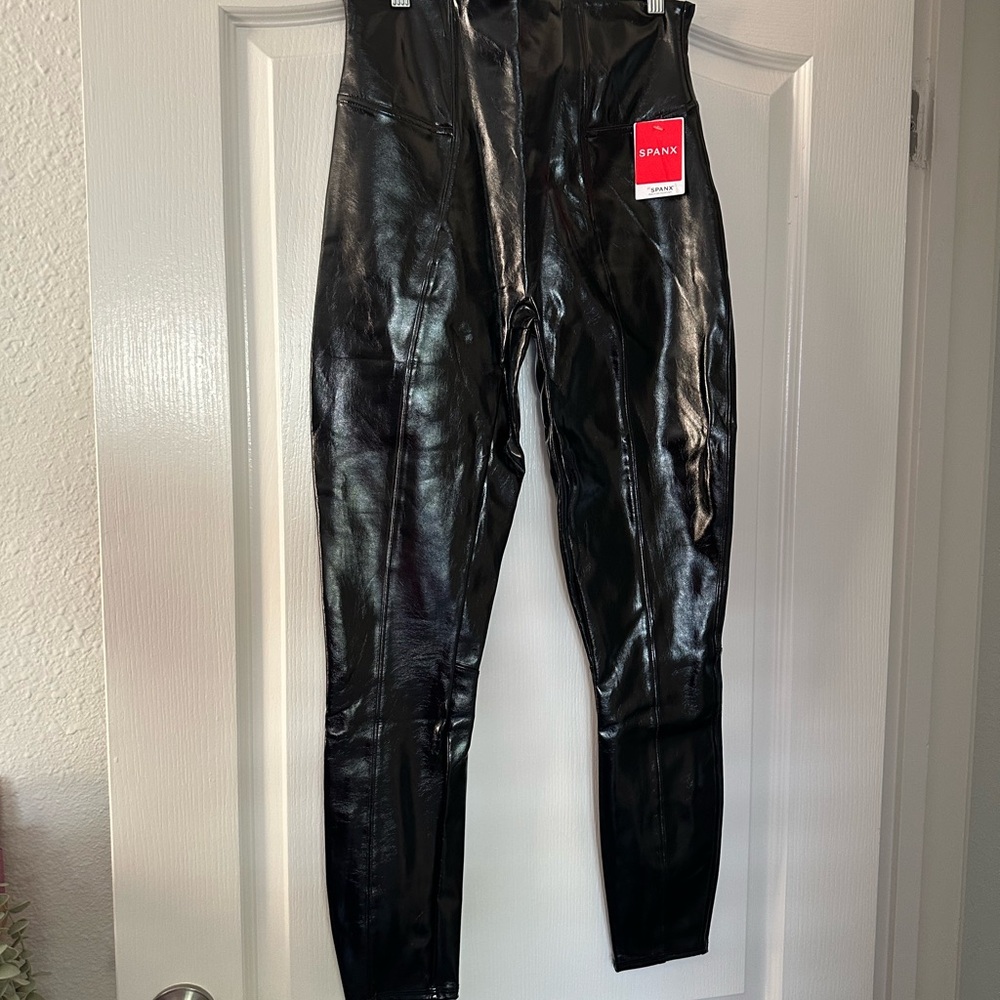 SPANX Shiny Black Leggings Size NWT-MM